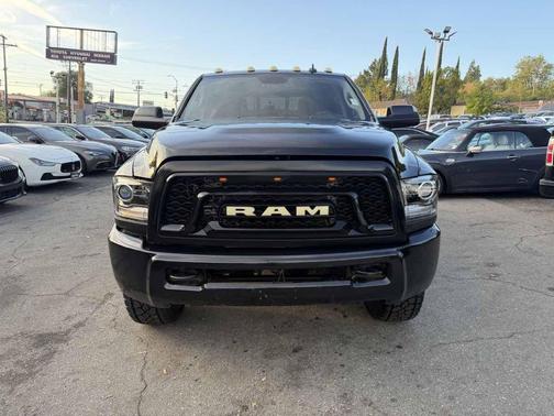 2018 RAM 2500 Laramie Crew Cab 4x4 6'4' Box