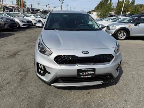 Silky Silver 2020 Kia Niro LX