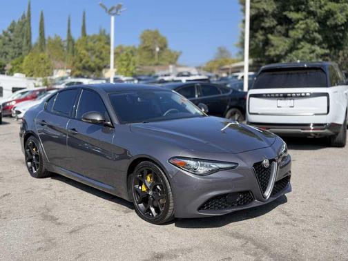 2019 Alfa Romeo Giulia Base