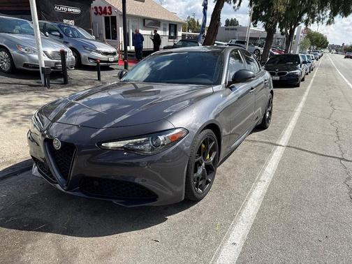 2019 Alfa Romeo Giulia Base