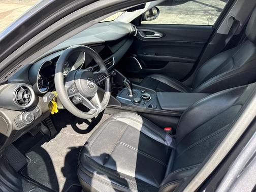 2019 Alfa Romeo Giulia Base