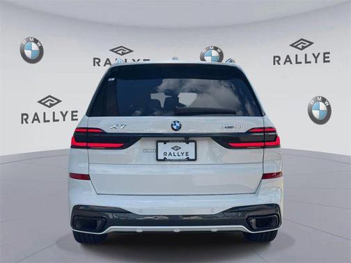 2025 BMW X7 xDrive40i
