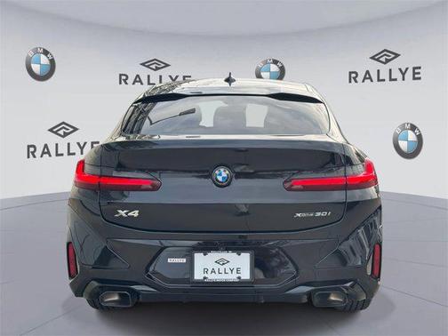 2023 BMW X4 xDrive30i