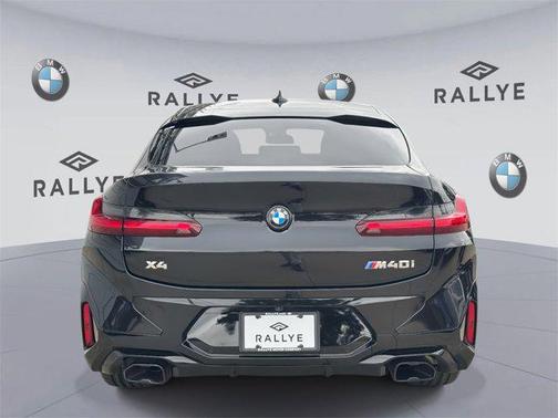 2023 BMW X4 M40i