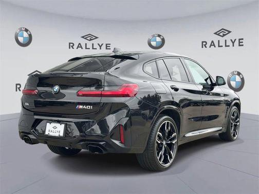 2023 BMW X4 M40i