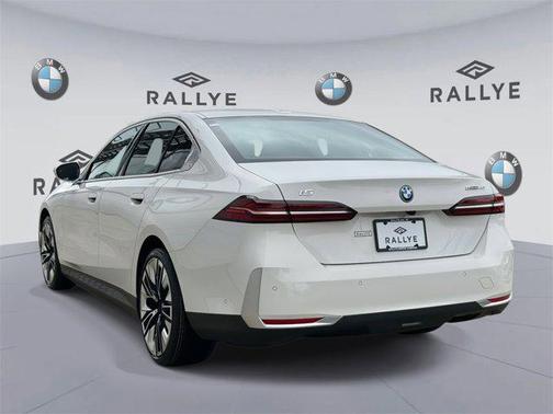 2024 BMW i5 eDrive40