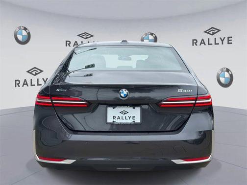 2025 BMW 530 i xDrive