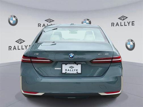 2024 BMW i5 eDrive40