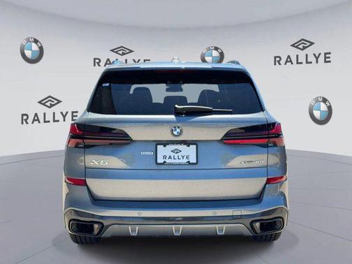 Skyscraper Grey Metallic 2024 BMW X5 xDrive40i
