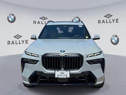 Brooklyn Grey Metallic 2024 BMW X7 xDrive40i