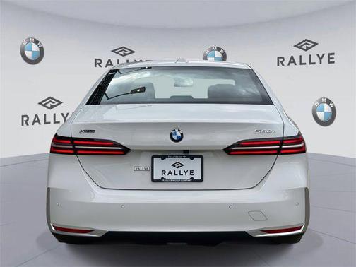 2025 BMW 530 i xDrive