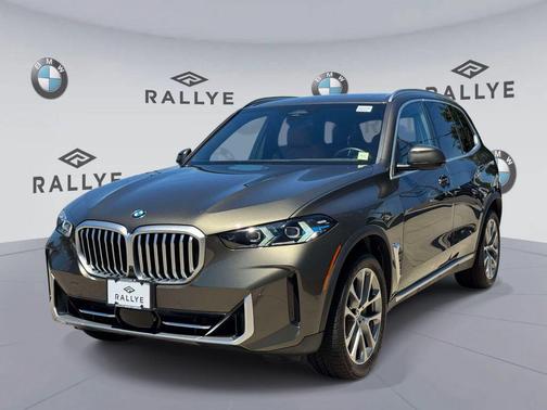 Manhattan Green Metallic 2026 BMW X5 xDrive40i