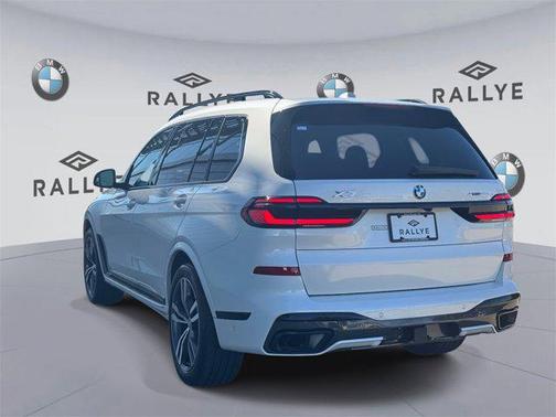 2025 BMW X7 xDrive40i