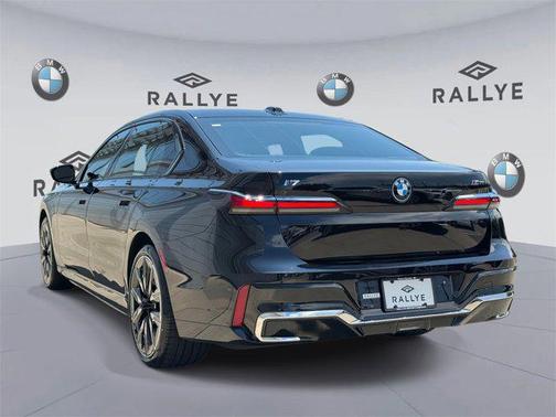 2024 BMW i7 M70