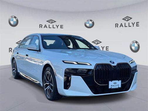 2025 BMW 750e i xDrive