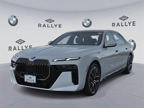 2025 BMW 750e i xDrive