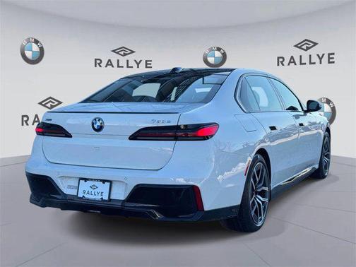 2025 BMW 750e i xDrive