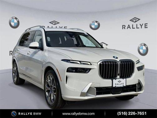 2025 BMW X7 xDrive40i
