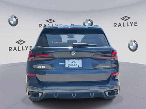 Carbon Black Metallic 2025 BMW X5 xDrive40i