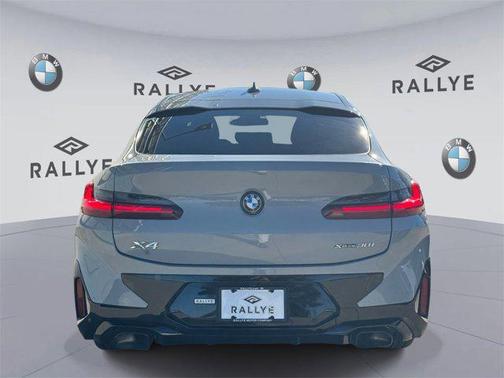 2023 BMW X4 xDrive30i