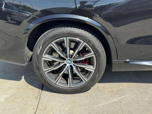 2022 BMW X5 M50i
