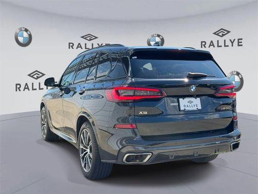 2022 BMW X5 M50i