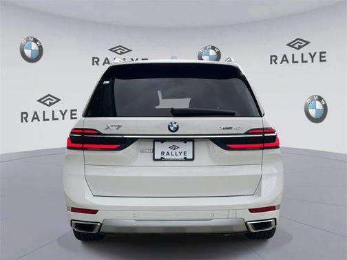 2025 BMW X7 xDrive40i