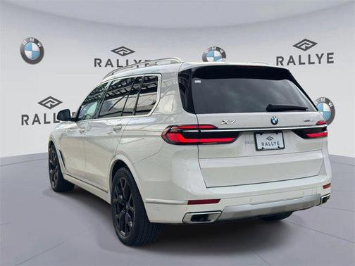 2025 BMW X7 xDrive40i