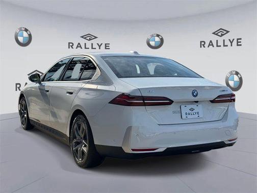 2025 BMW i5 xDrive40