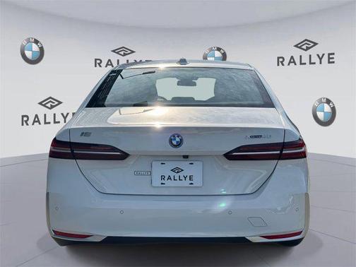 2025 BMW i5 xDrive40