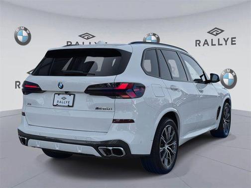 2025 BMW X5 M60i