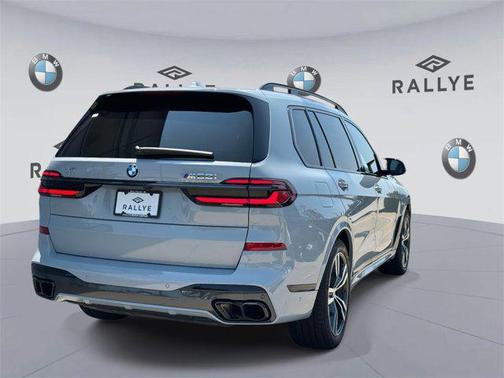 2025 BMW X7 M60i