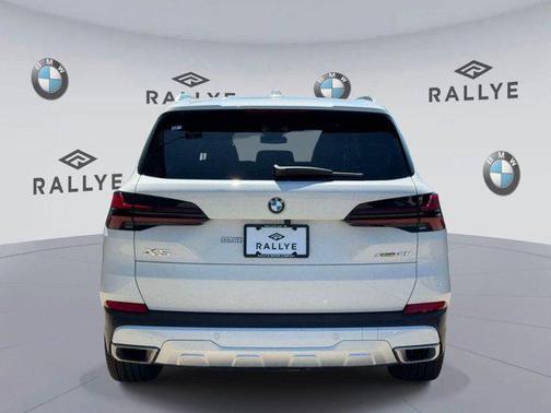 Alpine White 2024 BMW X5 xDrive40i