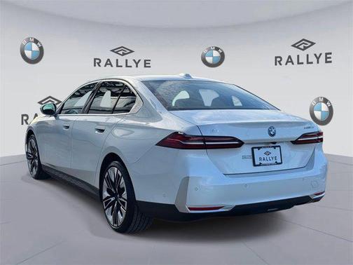 2024 BMW i5 eDrive40