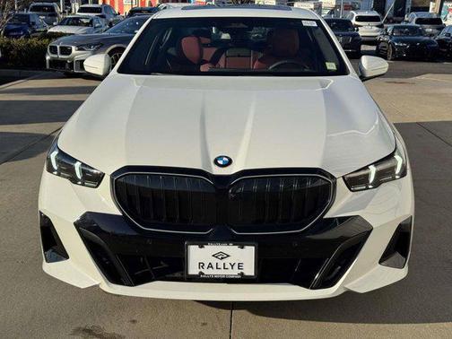 Alpine White 2026 BMW 530 xDrive