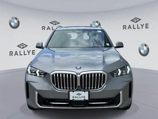 Skyscraper Grey Metallic 2025 BMW X5 xDrive40i