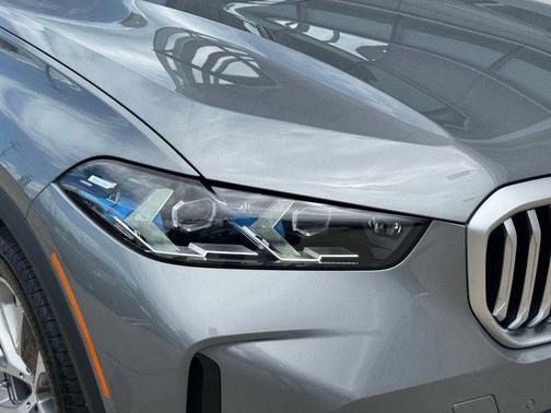 Skyscraper Grey Metallic 2025 BMW X5 xDrive40i