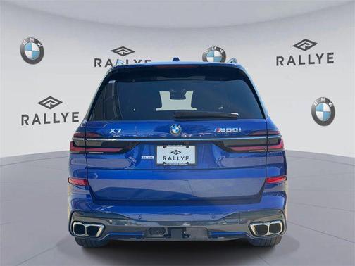 2023 BMW X7 M60i