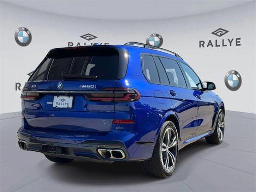 2023 BMW X7 M60i