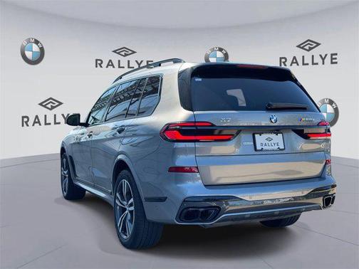 2025 BMW X7 M60i