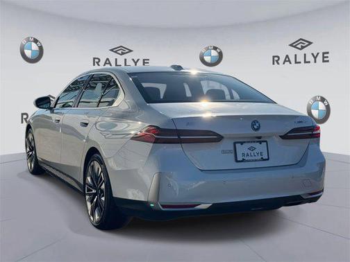 2025 BMW i5 xDrive40