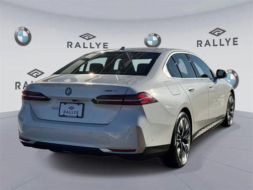 2025 BMW i5 xDrive40