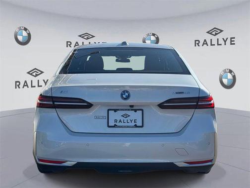 2025 BMW i5 xDrive40