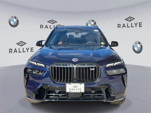 2023 BMW X7 M60i