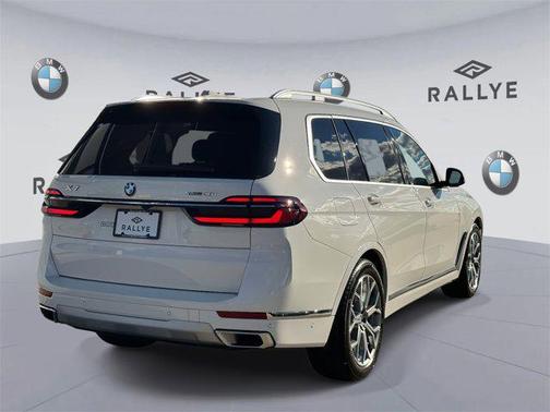 2025 BMW X7 xDrive40i