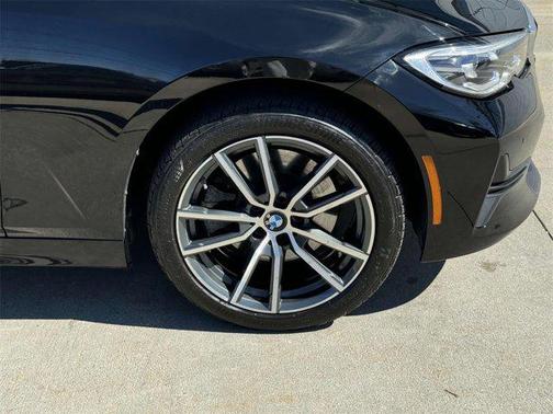 2022 BMW 330 xDrive