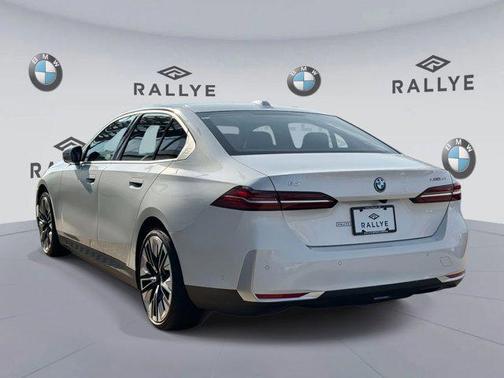 2025 BMW i5 xDrive40