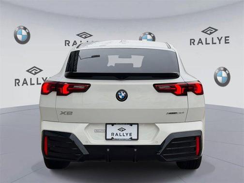 2025 BMW X2 xDrive28i