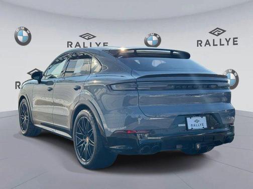 2025 Porsche Cayenne GTS