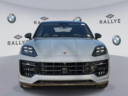 2025 Porsche Cayenne GTS